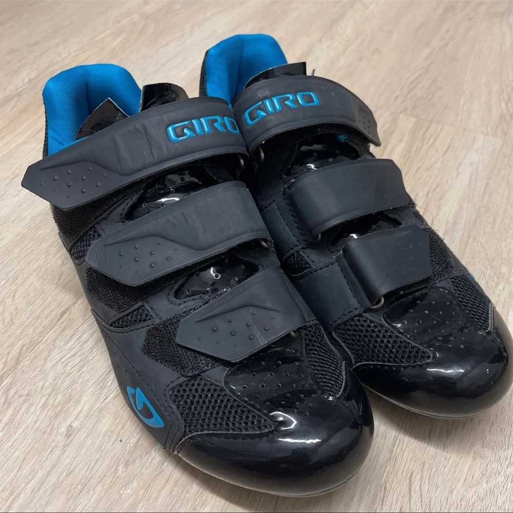 Giro cycling shoes